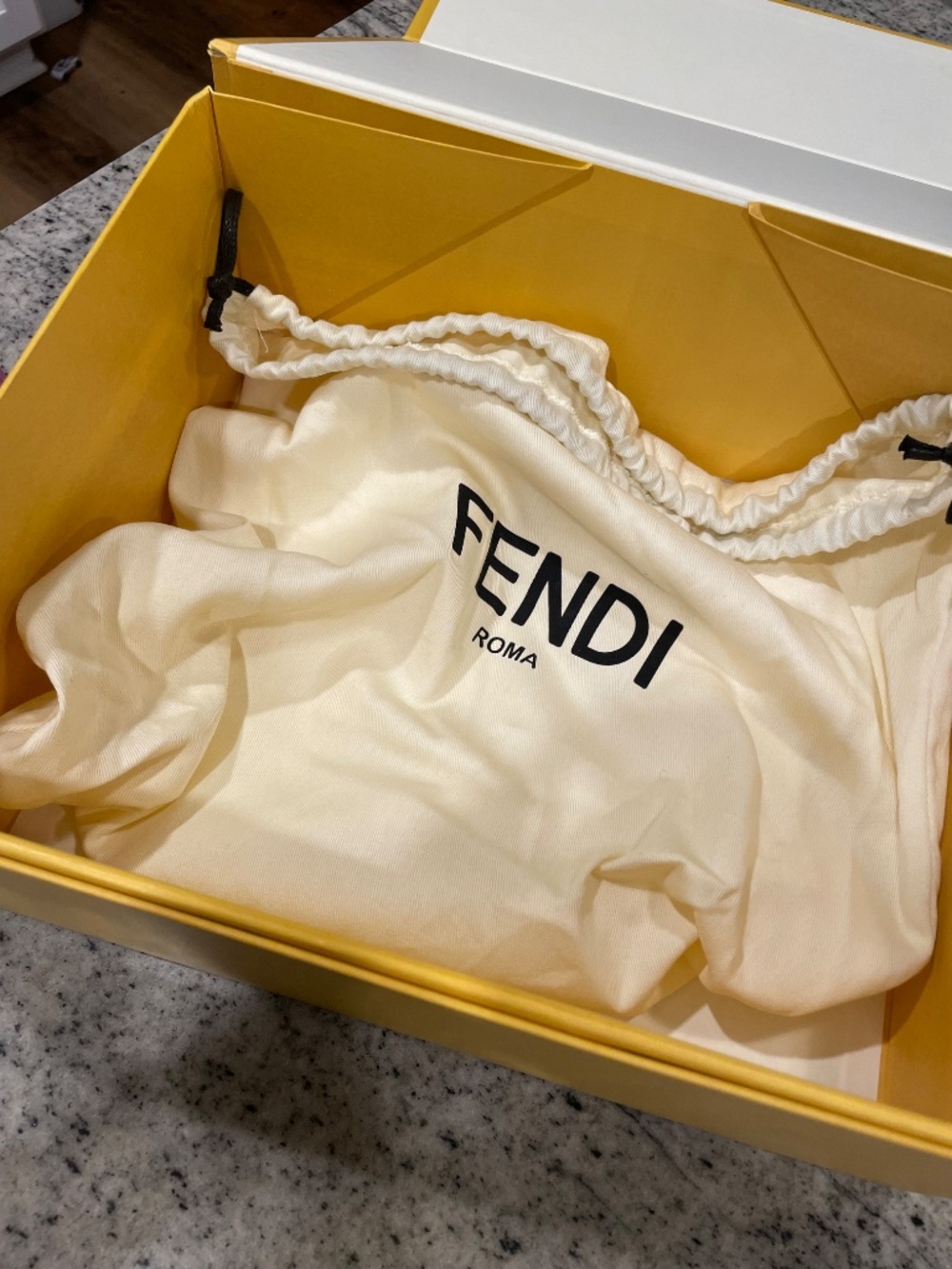 Fendi small basket tote bag - Picture 12 of 13